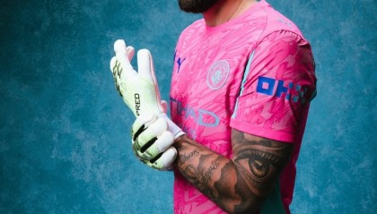 职业规划这块🤑26岁多纳鲁马10年赚8850万，曼城5年6500万+奖金